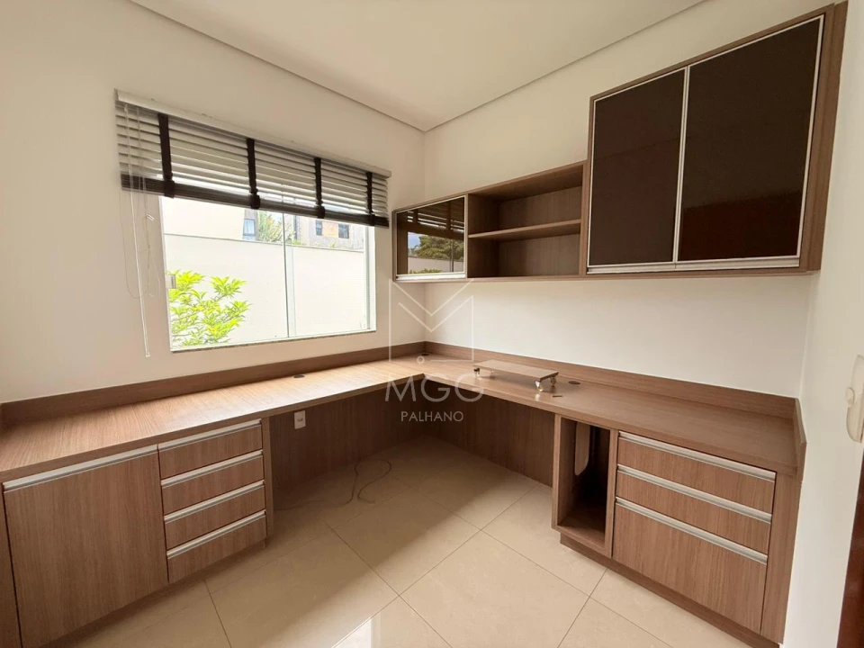 Casa para alugar ALPHAVILLE II