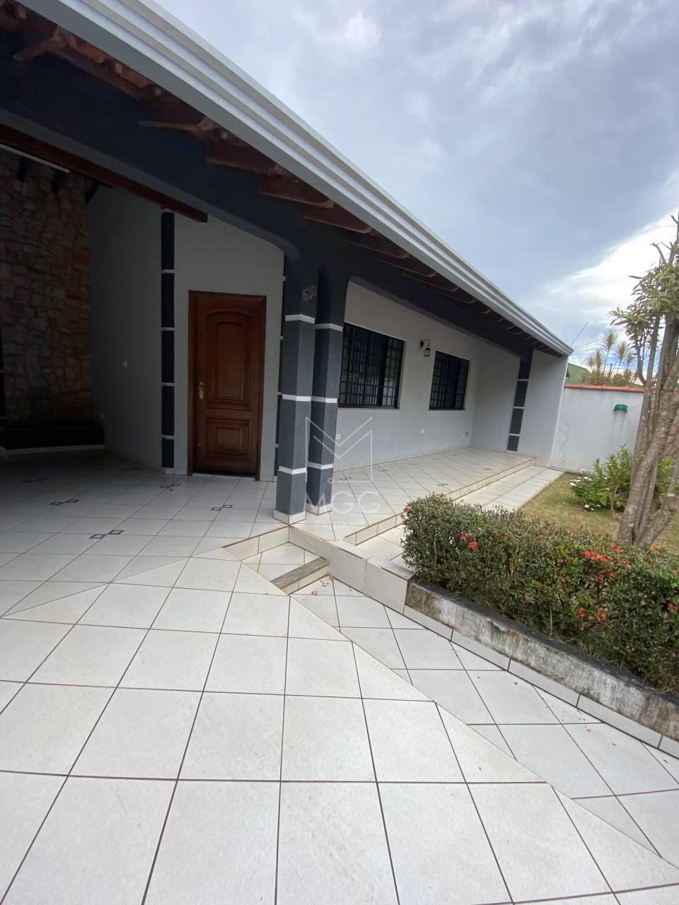 CASA JARDIM GUARARAPES
