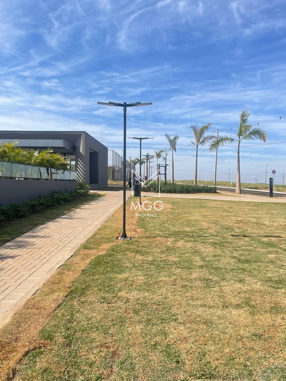 Casa no Condomínio Indaiá - Parque Tauá