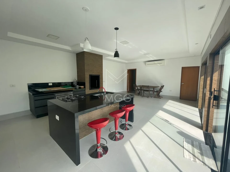 Casa à venda /bairro Brasília. zona leste. Londrina