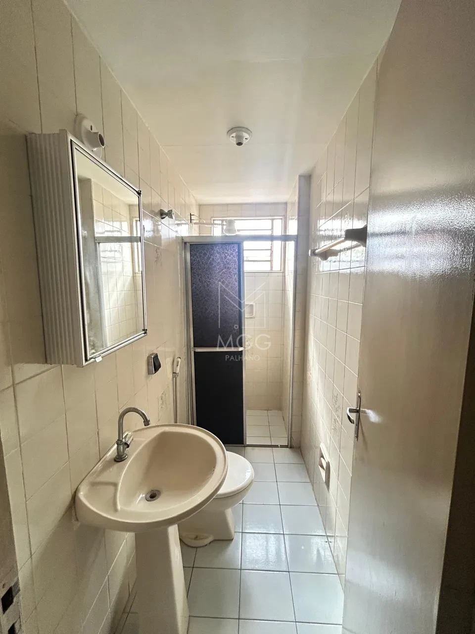 APARTAMENTO EDIFÍCIO CAVIÚNA