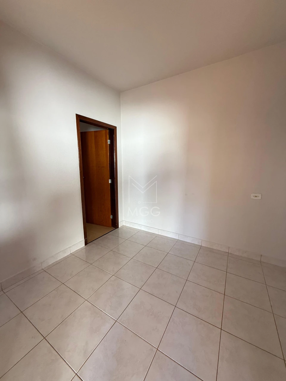 CASA COMERCIAL OU RESIDENCIAL RUA PARANAGUÁ