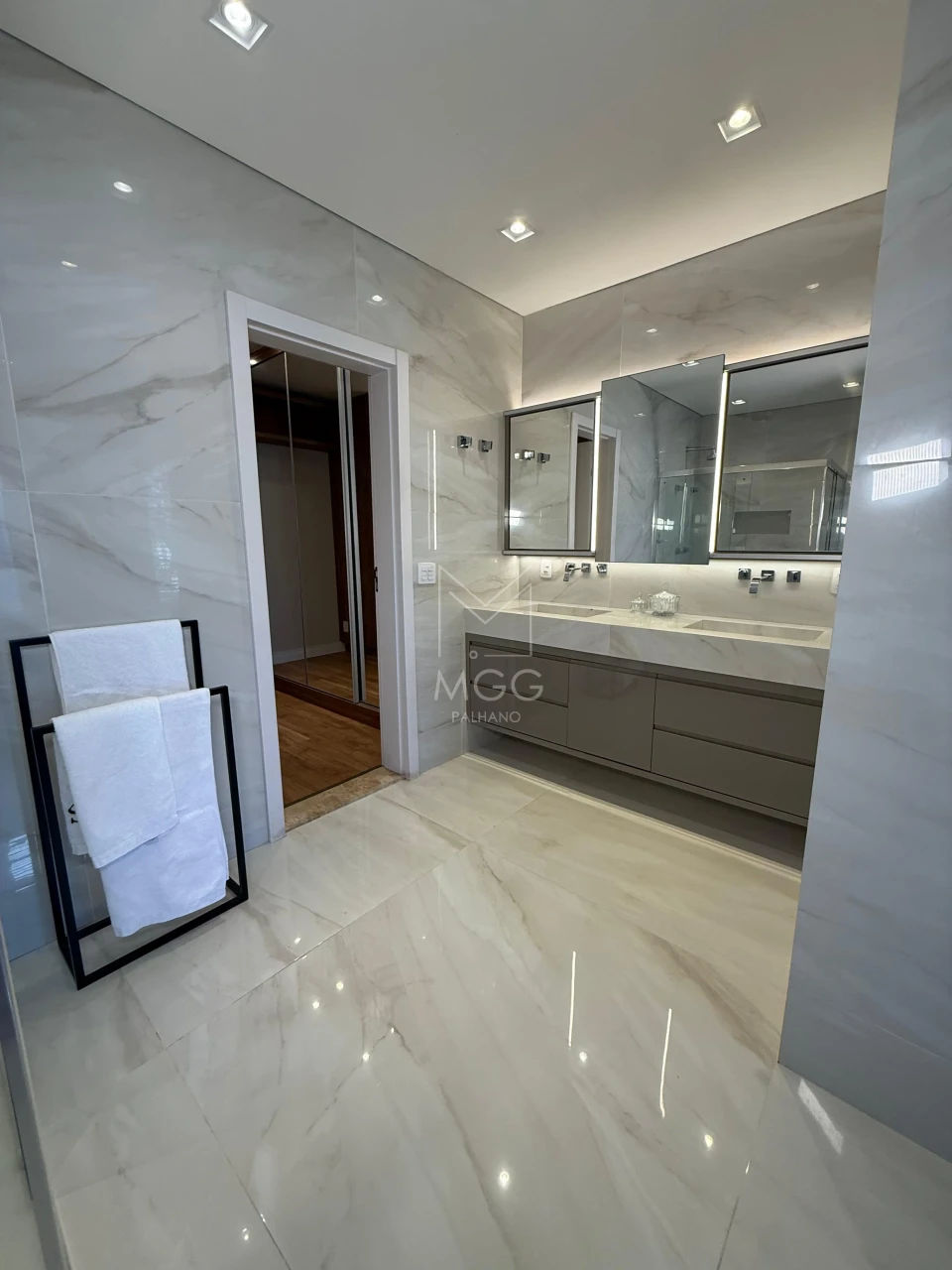 Condomínio Royal Forest