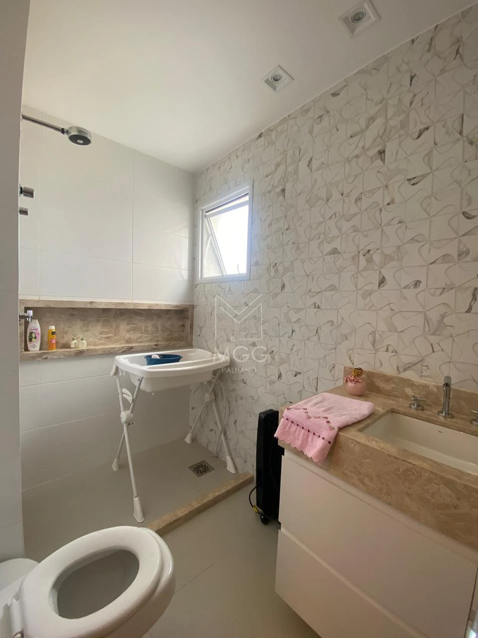 APARTAMENTO EDIFÍCIO ELÉGANCE