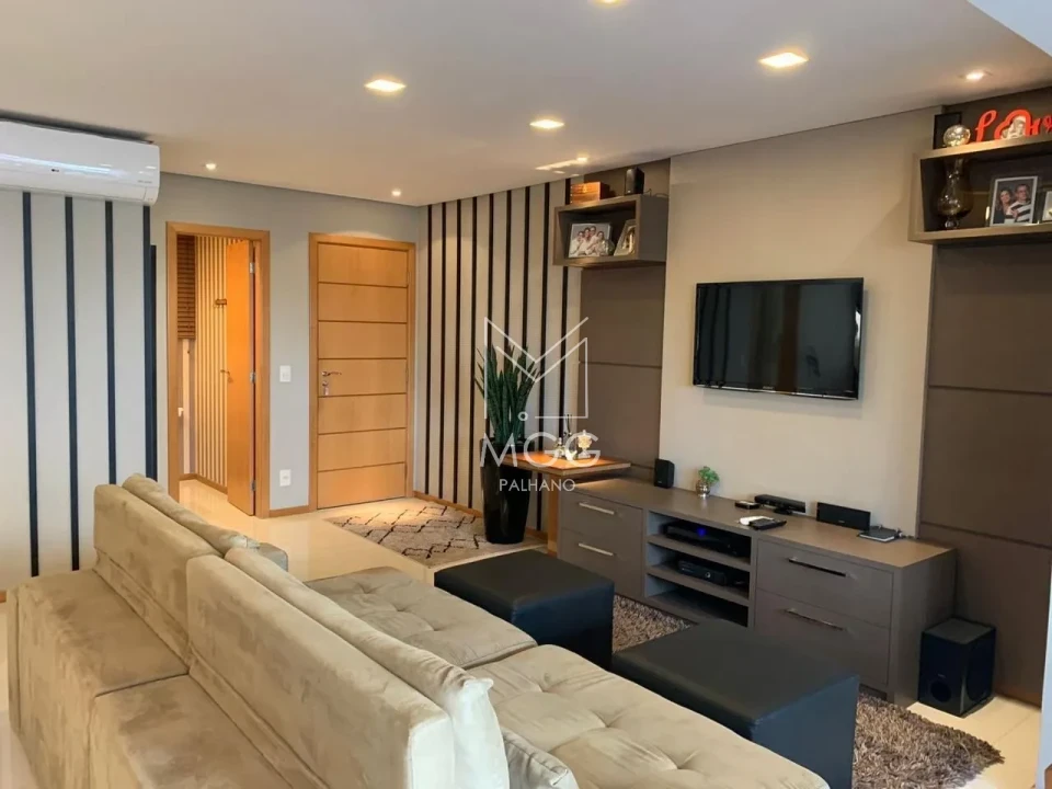 APARTAMENTO EDIFÍCIO FERNANDO PESSOA