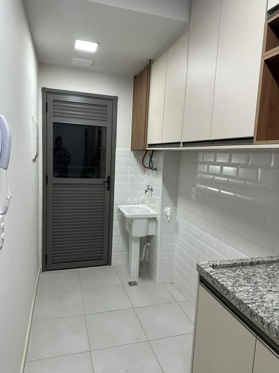 APARTAMENTO EDIFÍCIO CARMEL