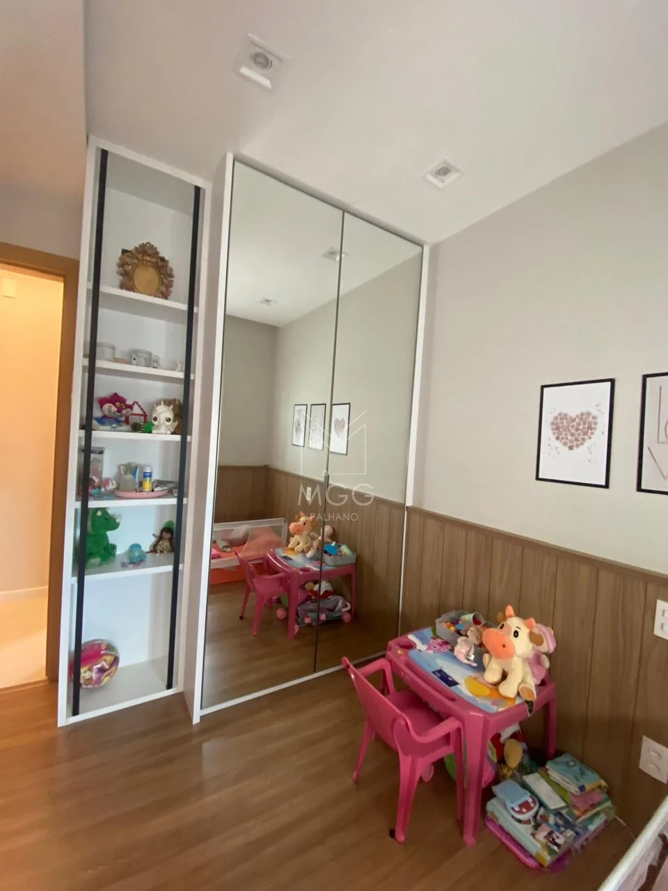 APARTAMENTO EDIFÍCIO ELÉGANCE