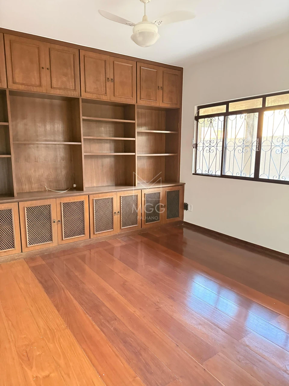 Casa na Rua Deputado Nilson Ribas, nº 1173