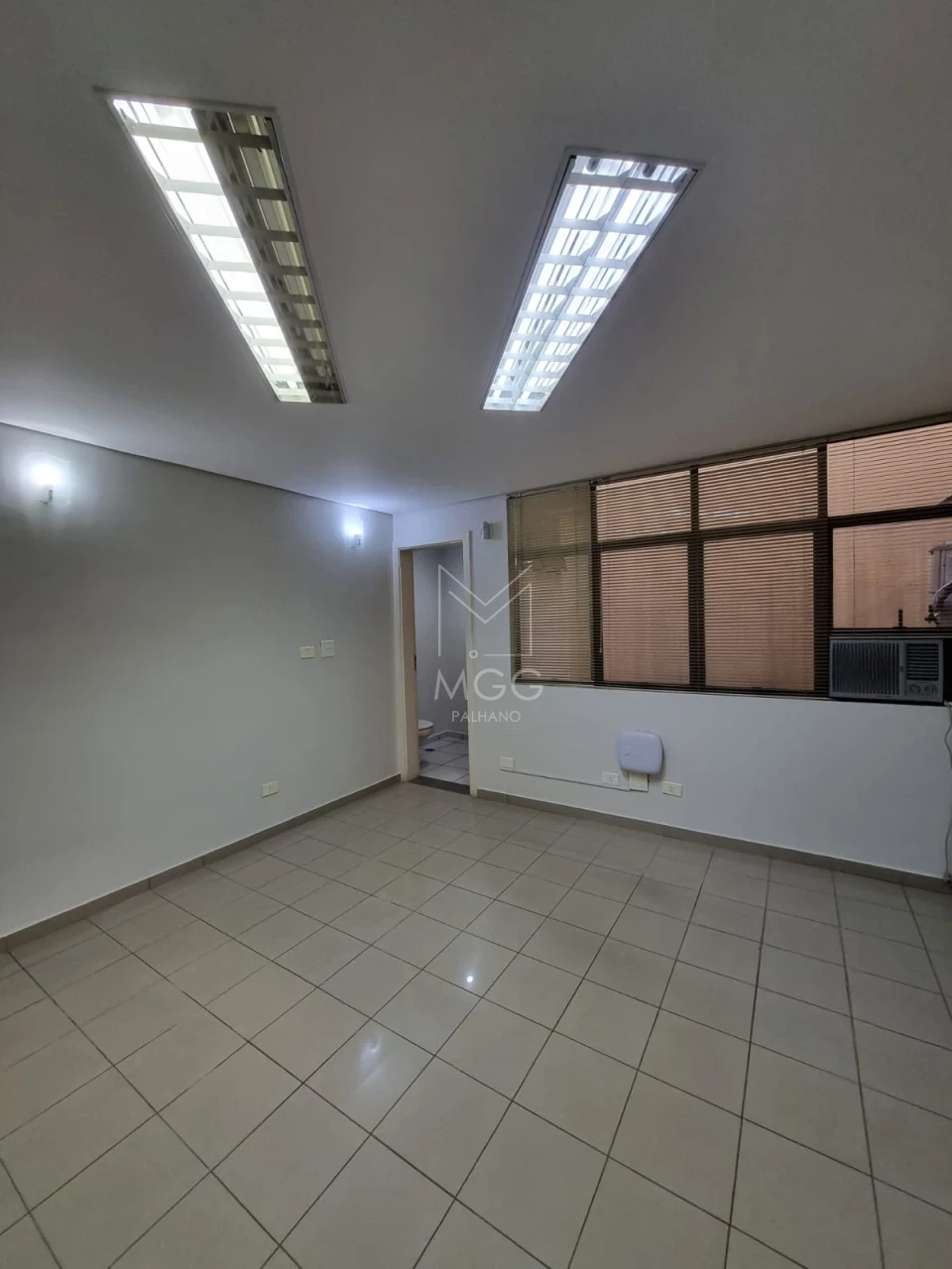 PRÉDIO COMERCIAL NO CENTRO DE LONDRINA