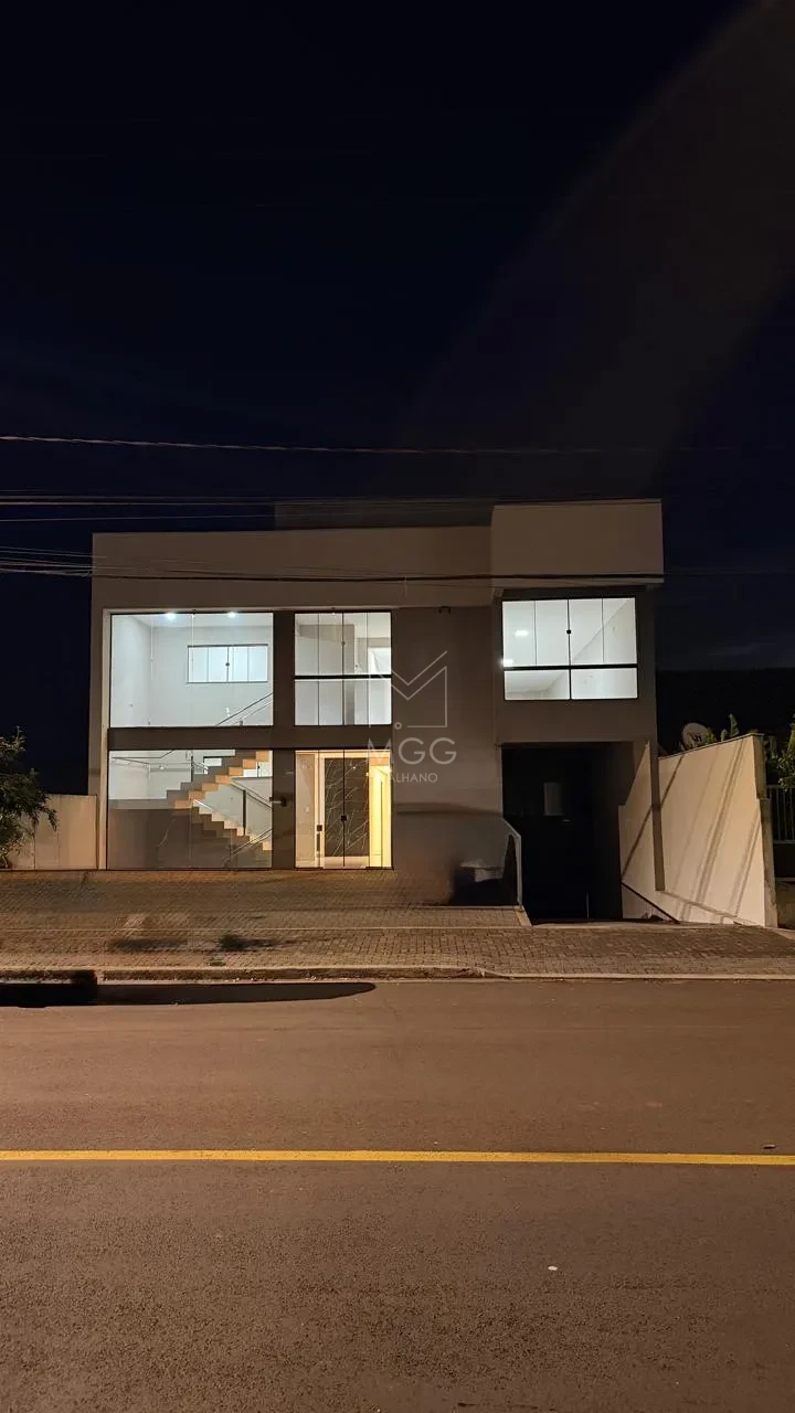 PRÉDIO COMERCIAL
