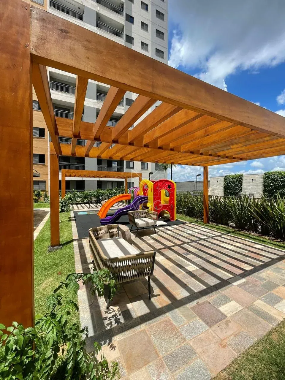 APARTAMENTO EDIFÍCIO CARMEL