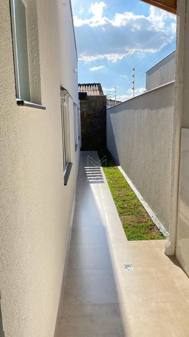 CASA À  VENDA NO JARDIM SABARÁ