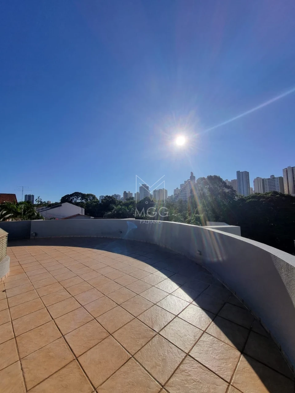 PRÉDIO COMERCIAL NO CENTRO DE LONDRINA