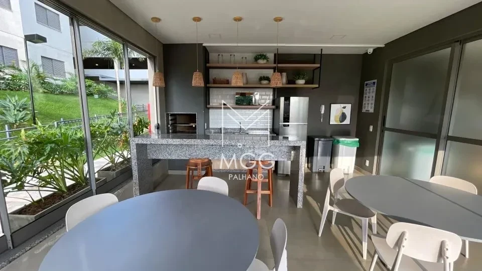 APARTAMENTO EDIFÍCIO CARMEL