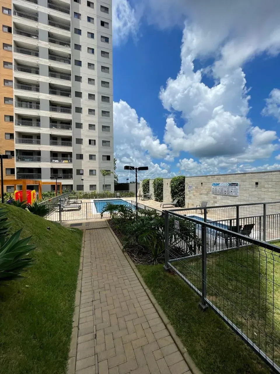 APARTAMENTO EDIFÍCIO CARMEL