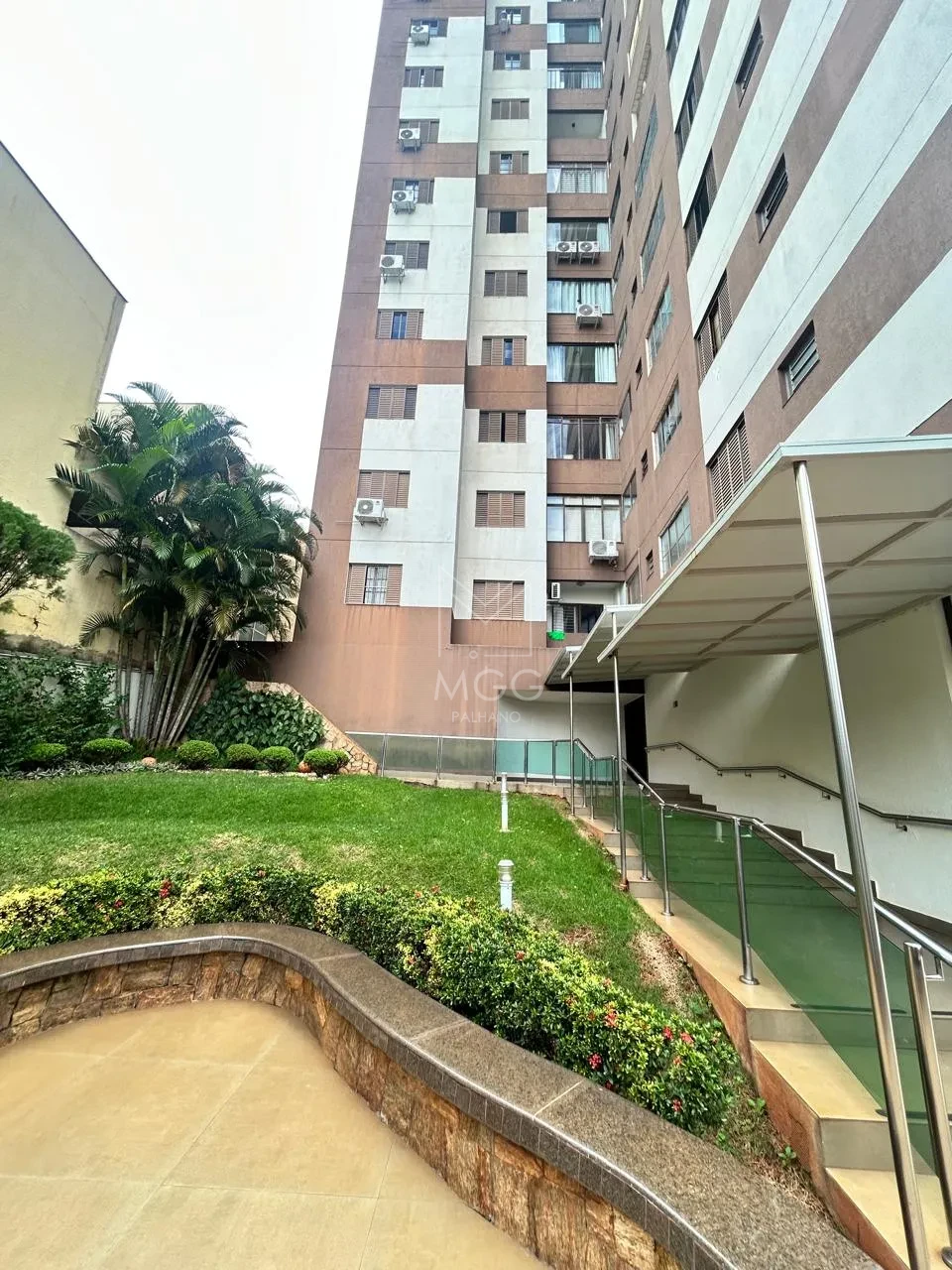 APARTAMENTO EDIFÍCIO CAVIÚNA