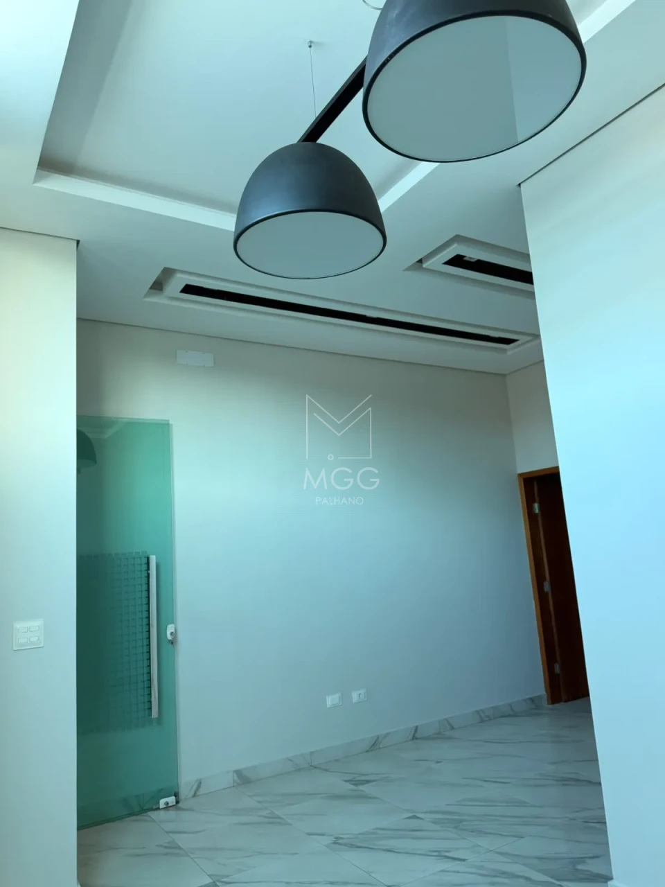 CASA JARDIM MILTON MENEZES - PRÓXIMO AV. ROBERT KOCH