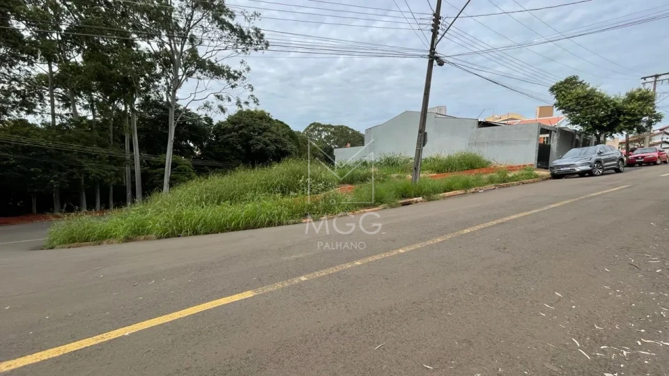TERRENO PRÓXIMO AV. MARINGÁ