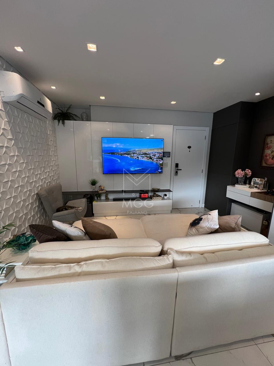 APARTAMENTO EDIFÍCIO ATMOS BEACH