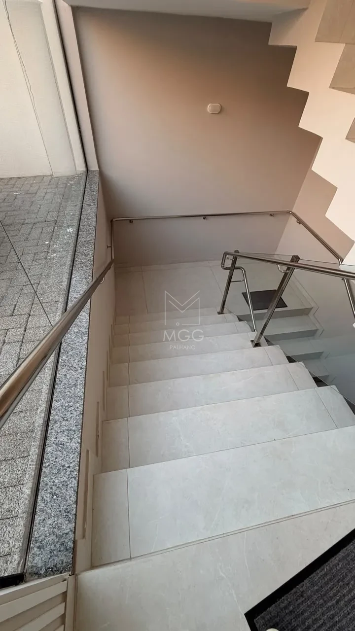 PRÉDIO COMERCIAL