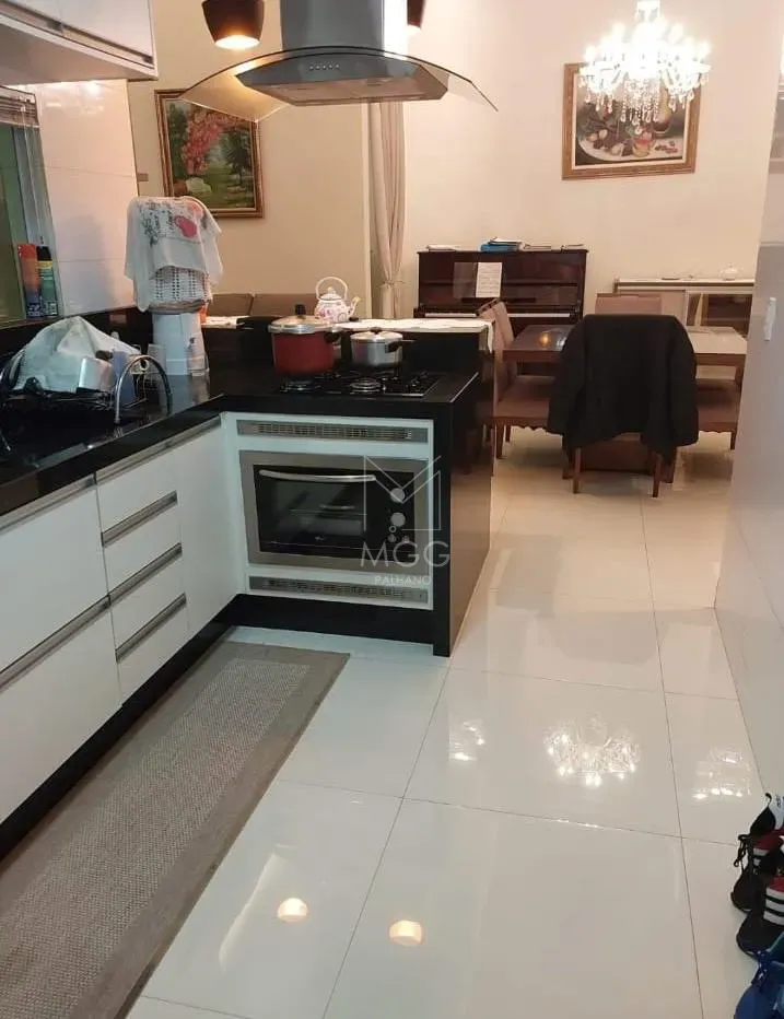 CASA CONDOMÍNIO ARAÇARI