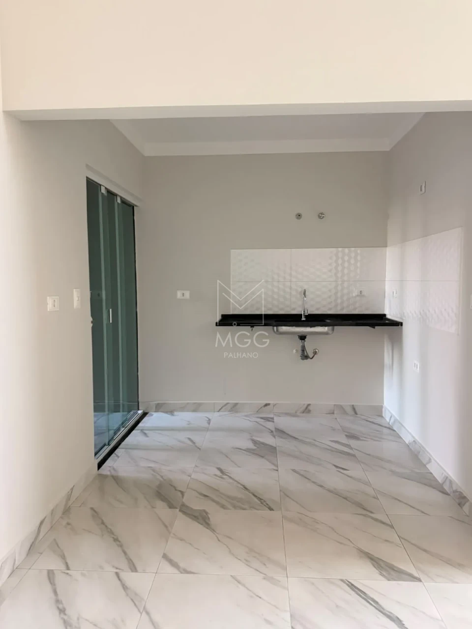 CASA JARDIM MILTON MENEZES - PRÓXIMO AV. ROBERT KOCH
