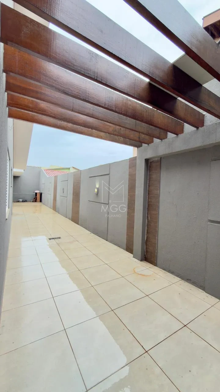 CASA À VENDA EM CAMBÉ