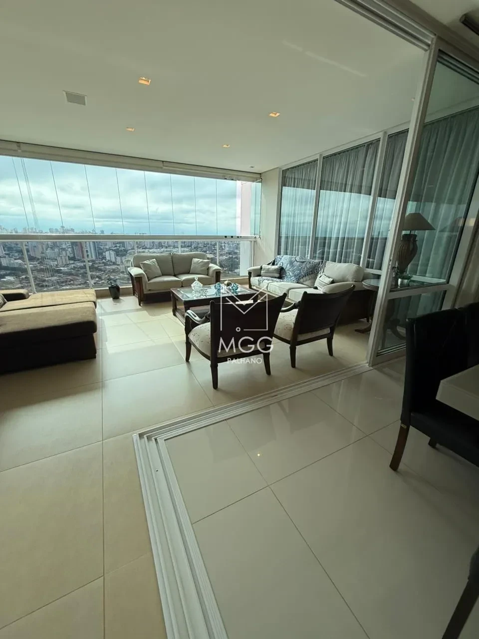 APARTAMENTO EDIFÍCIO MAISON HERITAGE