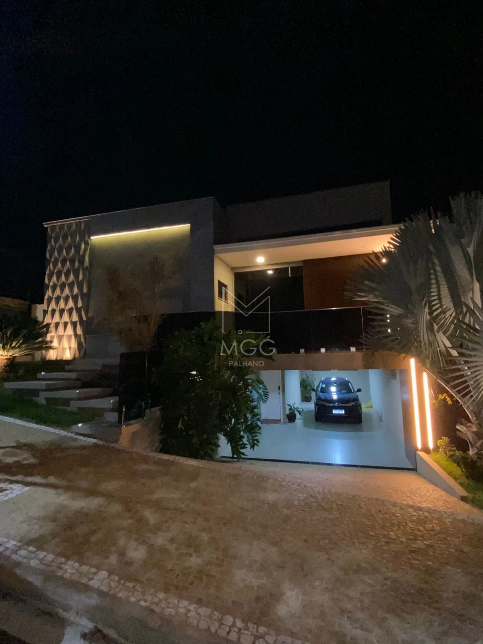 CASA À VENDA NO CONDOMÍNIO ROYAL BOULEVARD
