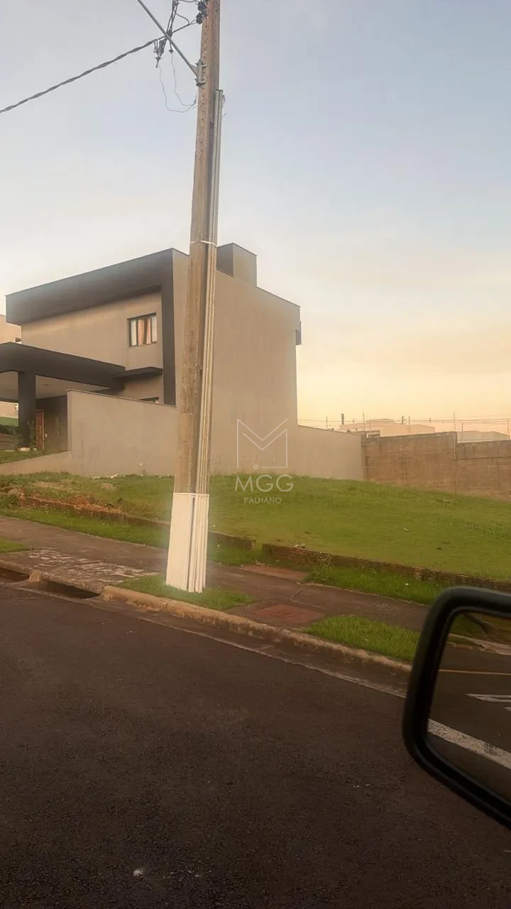 TERRENO CONDOMÍNIO ARAÇARI
