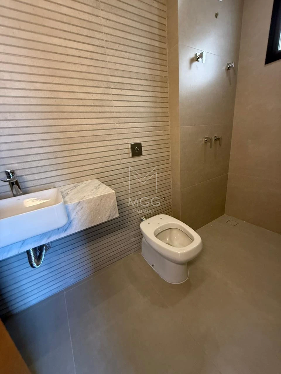 Condomínio Aranguá