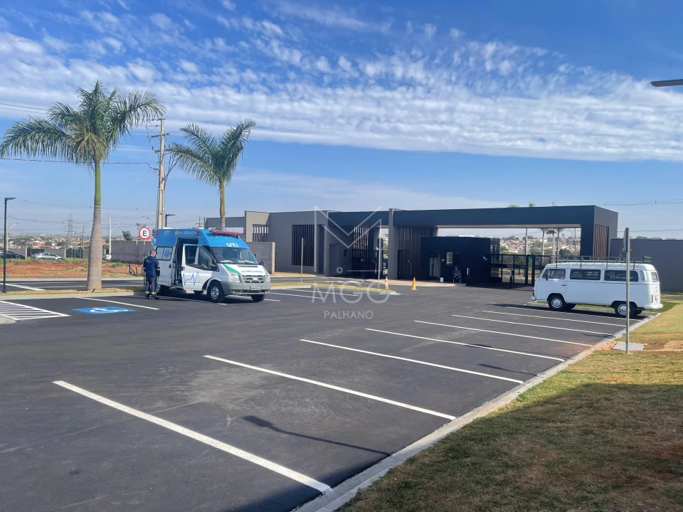 Casa no Condomínio Indaiá - Parque Tauá