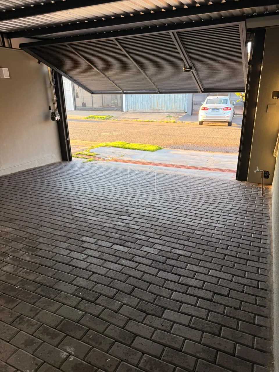 CASA JARDIM MILTON MENEZES - PRÓXIMO AV. ROBERT KOCH