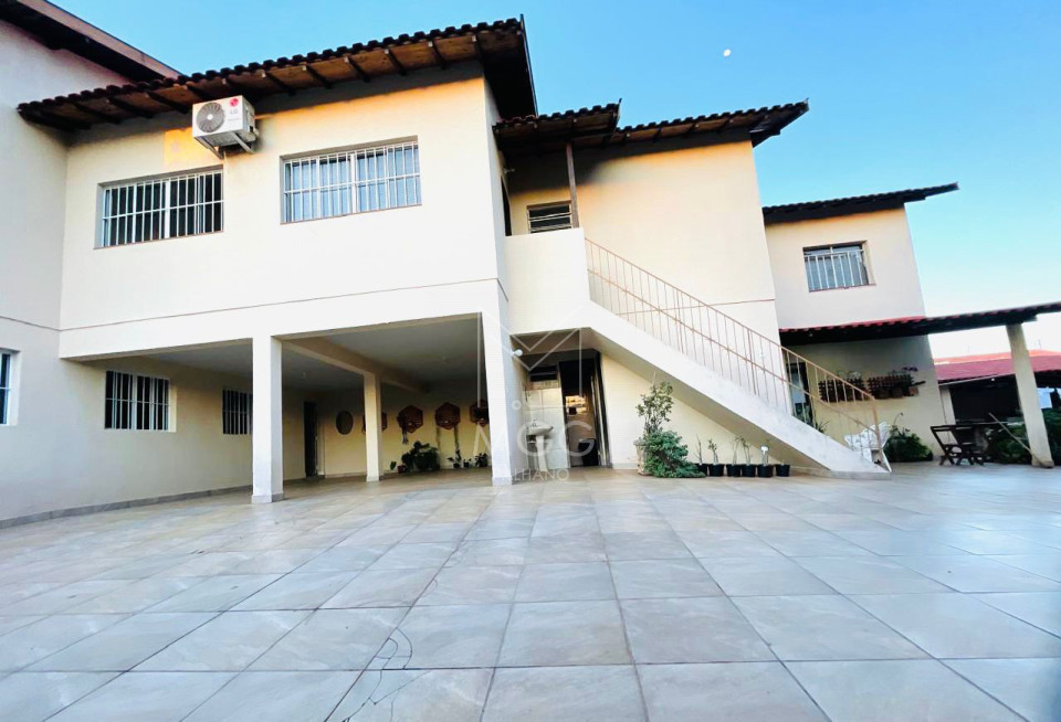 Sobrado Residencial - Comercial