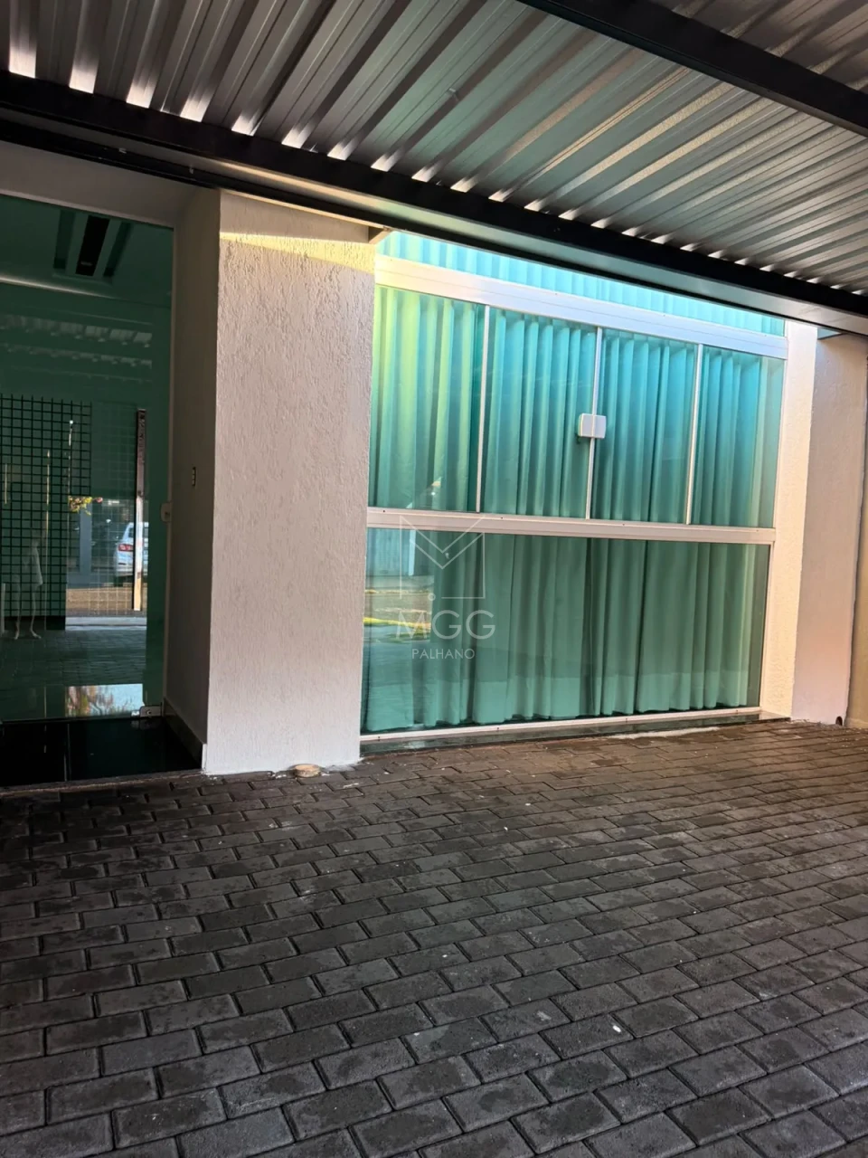 CASA JARDIM MILTON MENEZES - PRÓXIMO AV. ROBERT KOCH