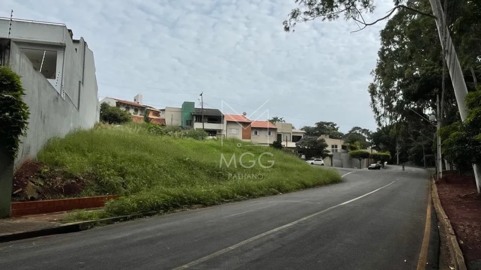 TERRENO PRÓXIMO AV. MARINGÁ