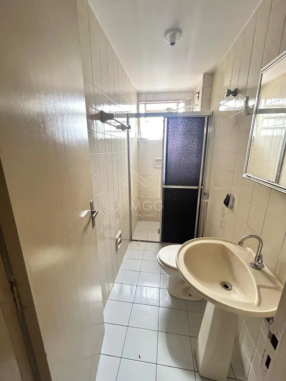 APARTAMENTO EDIFÍCIO CAVIÚNA