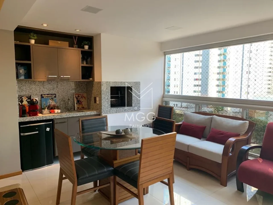 APARTAMENTO EDIFÍCIO FERNANDO PESSOA