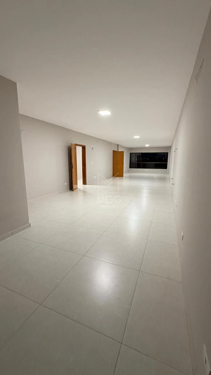 PRÉDIO COMERCIAL