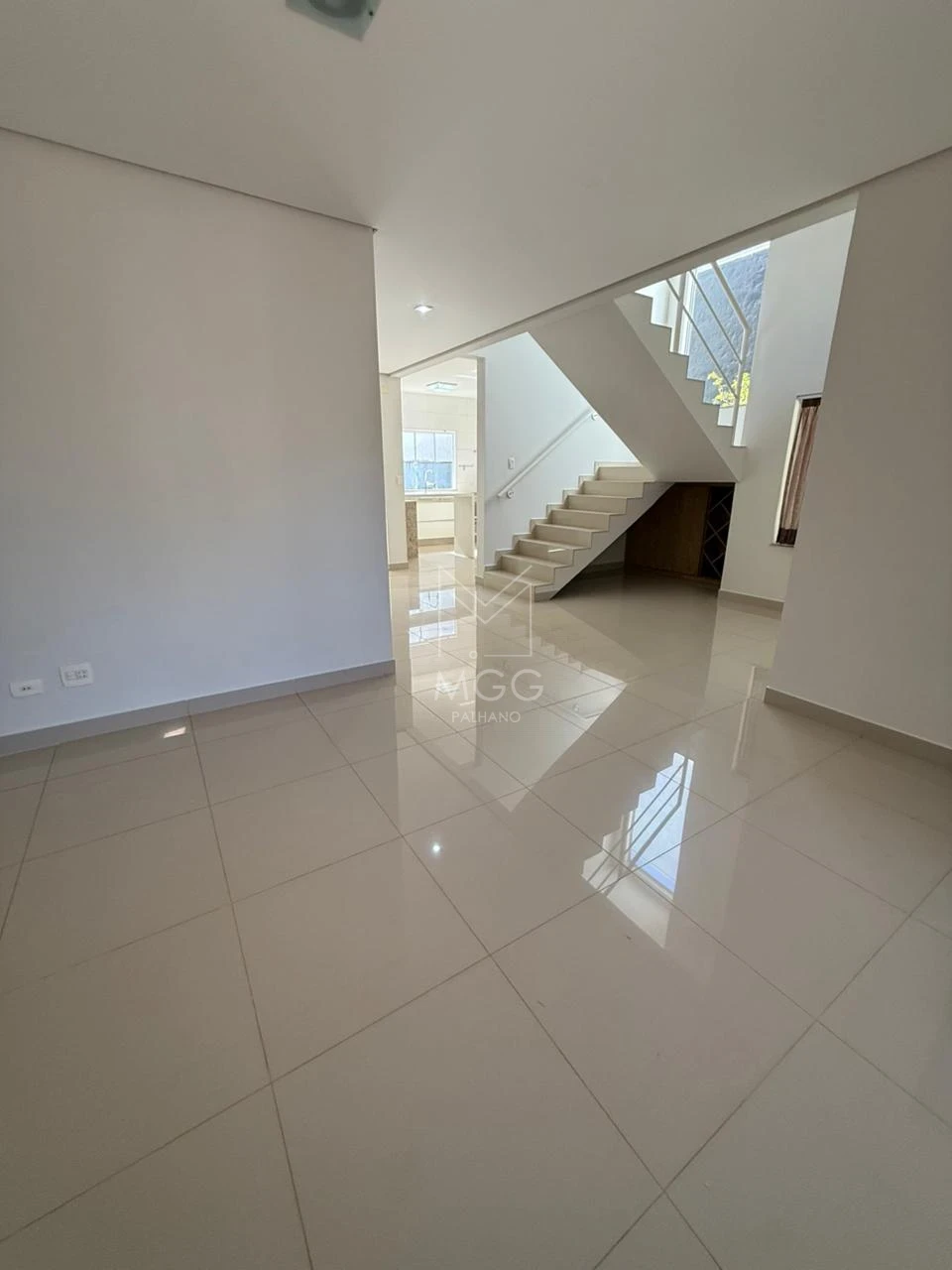 SOBRADO LOCAÇÃO CONDOMINIO ROYAL FOREST
