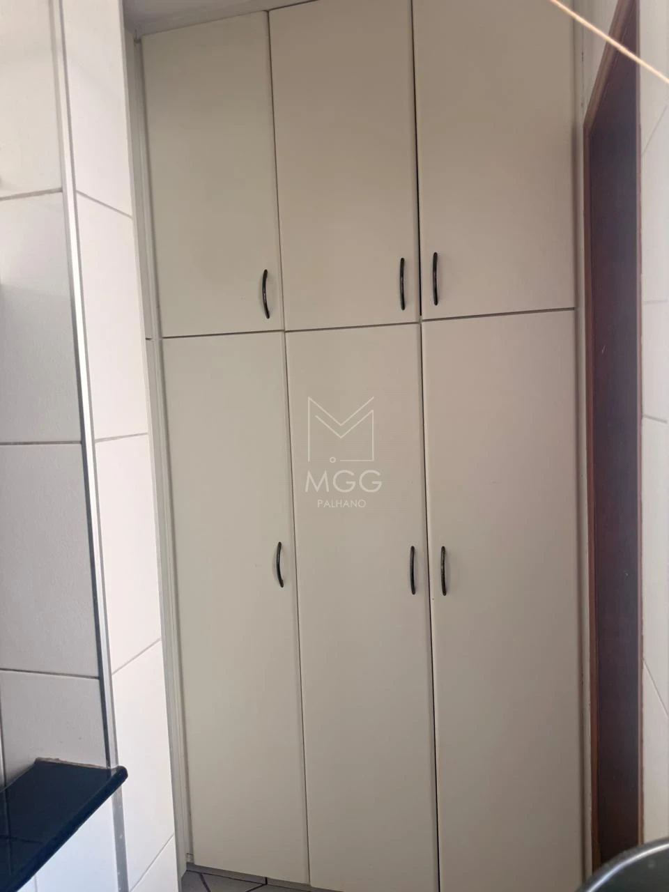 APARTAMENTO RESIDENCIAL DO LAGO 1