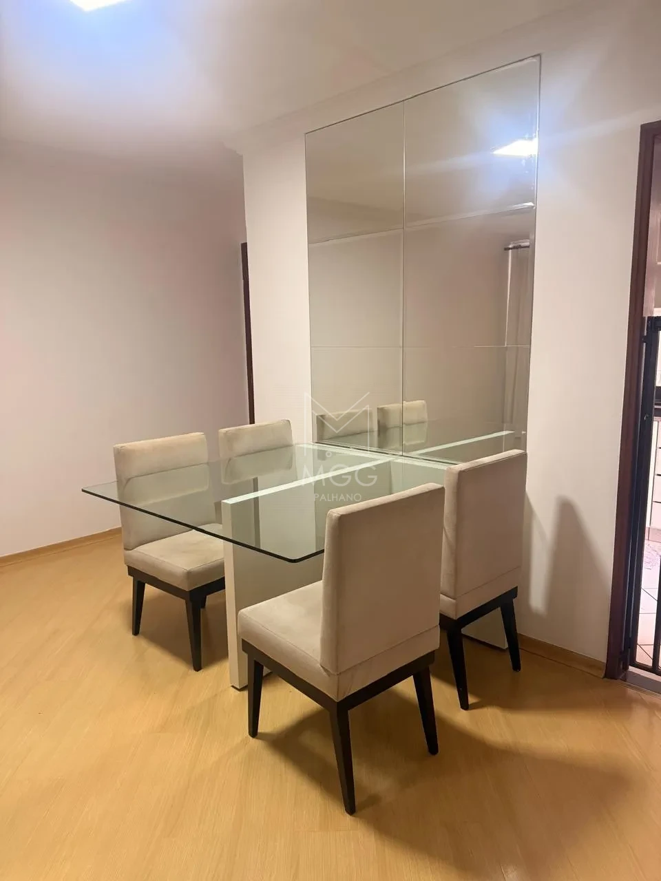 APARTAMENTO RESIDENCIAL DO LAGO 1