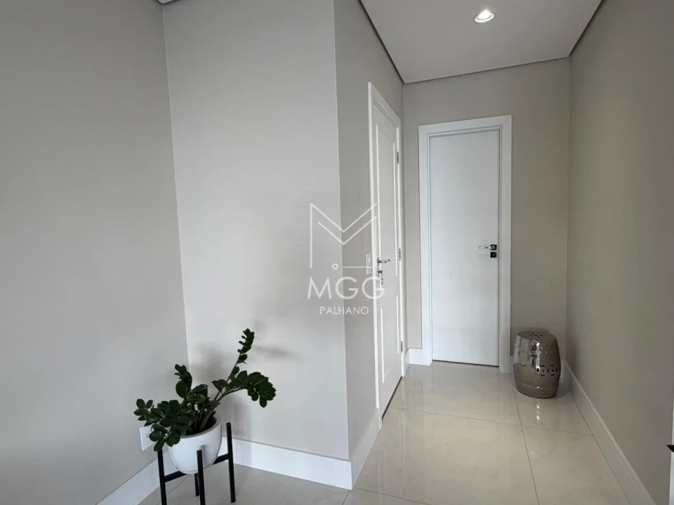 APARTAMENTO EDIFÍCIO GAUDI