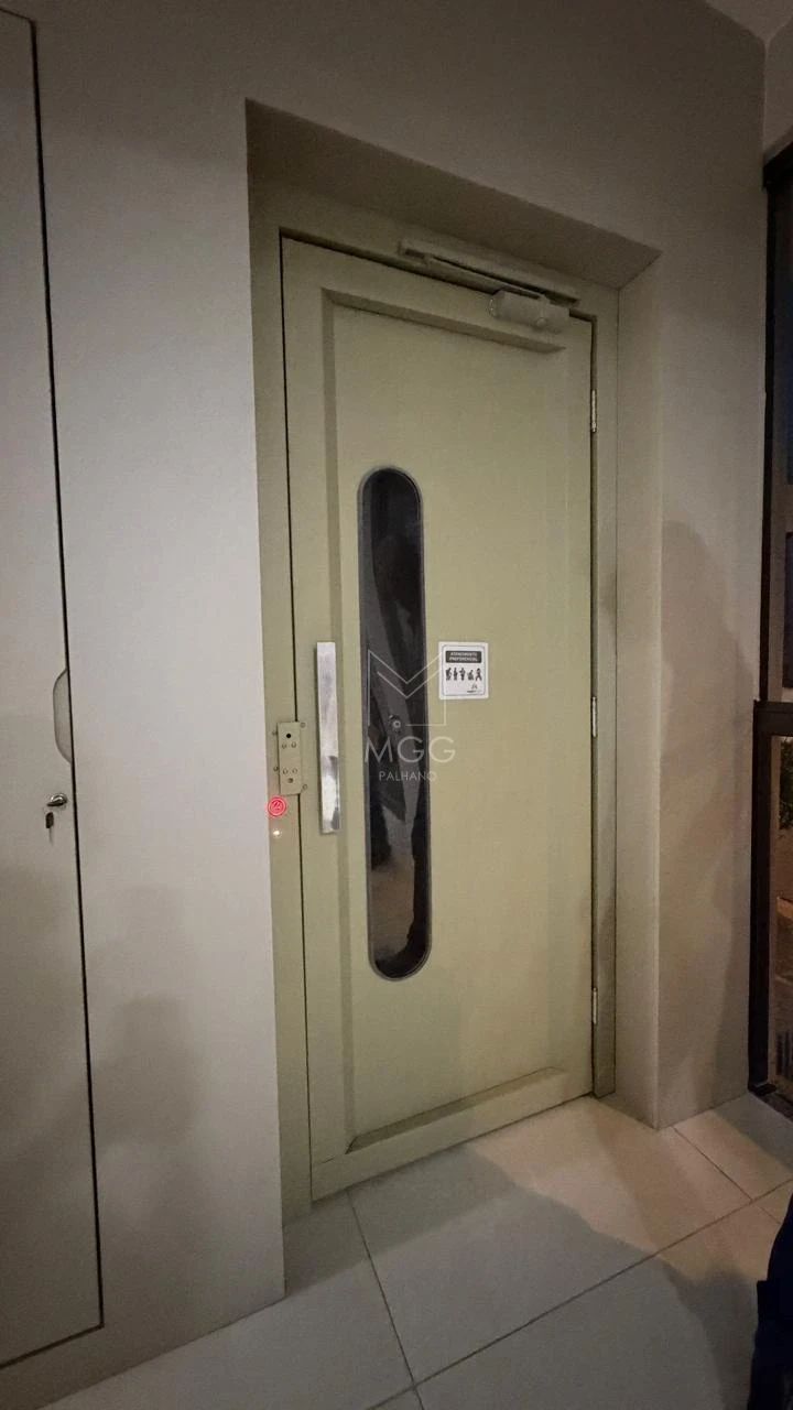 PRÉDIO COMERCIAL