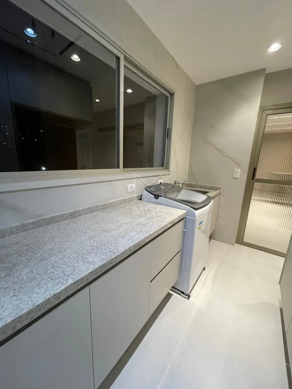 APARTAMENTO EDIFÍCIO GAUDI