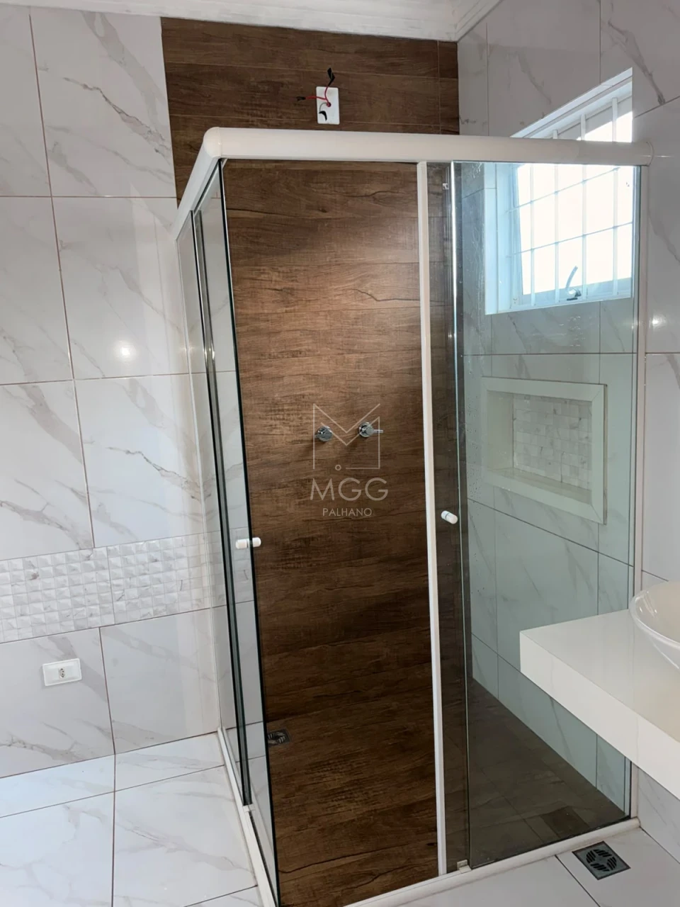 CASA JARDIM MILTON MENEZES - PRÓXIMO AV. ROBERT KOCH