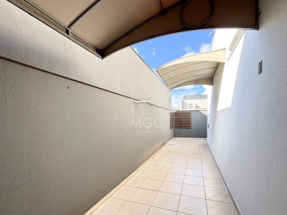 CONDOMÍNIO GOLDEN HILL