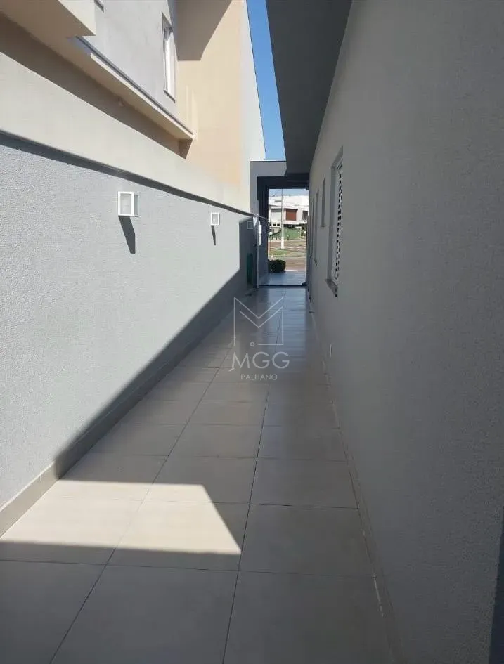 CASA CONDOMÍNIO ARAÇARI