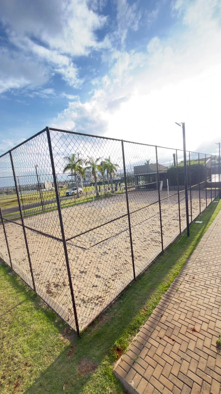 DOIS  TERRENOS VIZINHOS ,COM VISTA FRONTAL  LIVRE À VENDA NO   CONDOMÍNIO PAYSAGE INDAIÁ