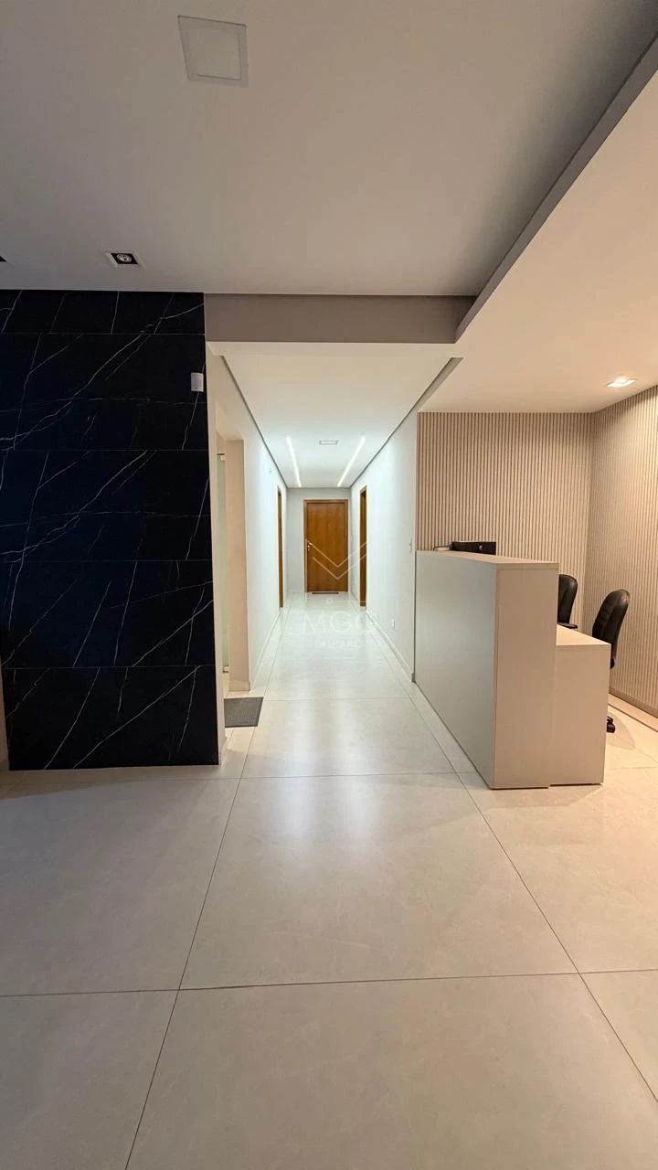 PRÉDIO COMERCIAL